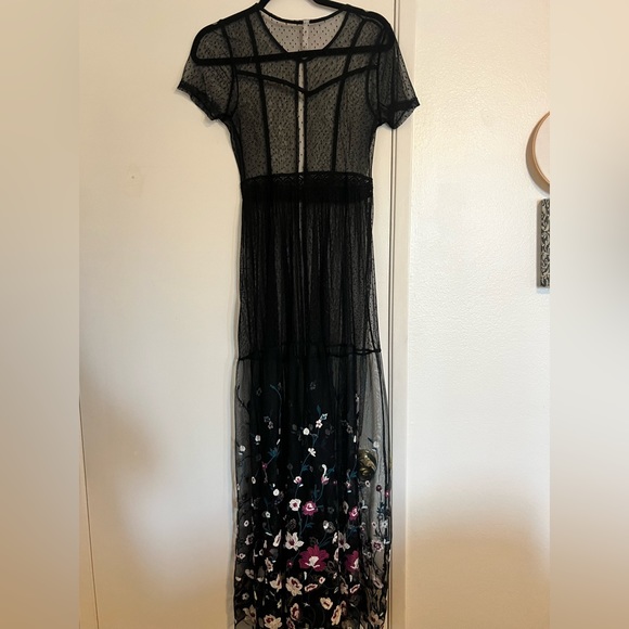 Exhilaration maxi embroidery dress size M - Picture 2 of 3